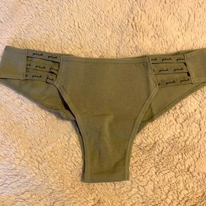 NWT Victoria’s Secret PINK thong XS